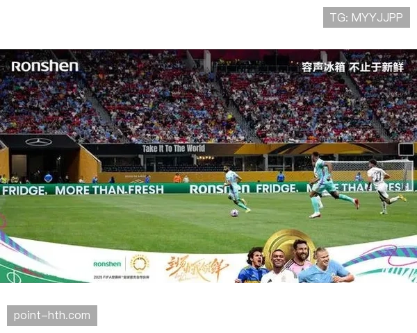 足球巨星闪耀绿茵场，精彩表现引爆全球热议